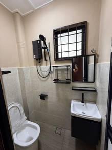 Bathroom – House at Taman Puchong Utama 6, Puchong, photo 9