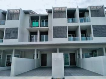Townhouse at Raintree Park, Simpang Ampat, photo 3