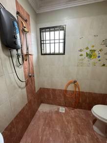 Bilik air – Rumah di Jalan EJ 4, Johor Bahru, foto 2