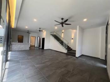 House at Jalan Tropika, Taman Tropika, Kulai, photo 1