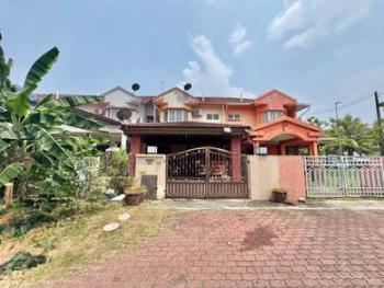 Jalan Platinum Seksyen 7, Shah Alam的房屋，照片1