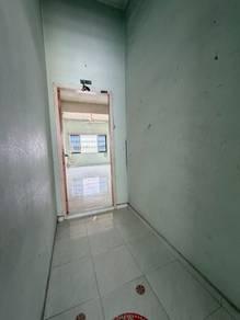 Taman gaya, Ulu Tiram的平层住宅，照片3
