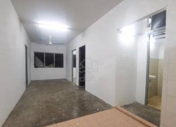 RUMAH PANGSA IMPIAN, Bandar Saujana Putra的公寓，照片2