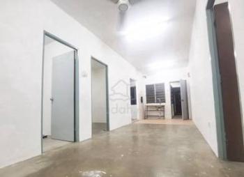 RUMAH PANGSA IMPIAN, Bandar Saujana Putra的公寓，照片3