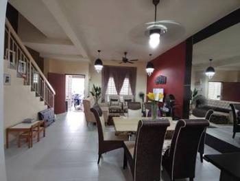 客厅/饭厅 – Taman Impian Putra, Bangi的房屋，照片5