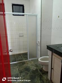 浴室 – Luak Bay Apartment, Miri的公寓，照片5