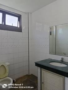 浴室 – Luak Bay Apartment, Miri的公寓，照片9