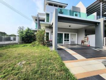 House at Nusari Bayu, Bandar Sri Sendayan, photo 1