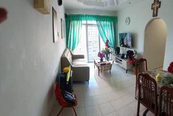 Ruang tamu & makan – Apartmen di Casa Impian, Jelutong, foto 1