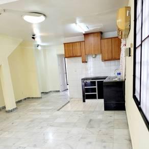 Apartment at Jalan Bentara Luar 1, Johor Bahru, photo 1