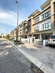 Townhouse at 16 Sierra, Puchong, photo 2