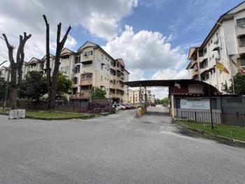 Apartmen di Jalan Seksyen U5, Shah Alam, foto 2