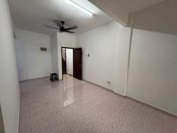 Apartmen di Jalan Seksyen U5, Shah Alam, foto 4