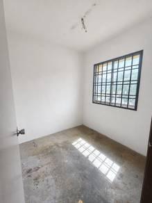 Taman Rinting jalan balau, Masai的平层住宅，照片3