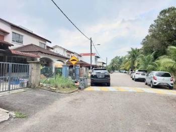 House at Jalan Pelanduk Taman Scientex, Pasir Gudang, photo 1