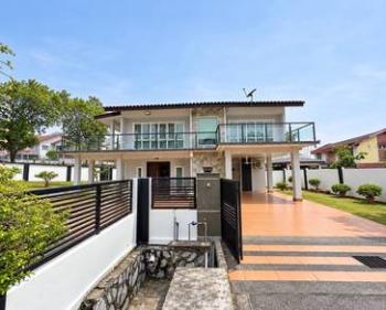 Bungalow at Seksyen 3, Shah Alam, photo 2