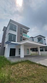 Bungalow at Dedaun, Batu Kawan, photo 2
