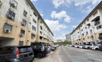Pangsapuri di Jalan titiwangsa Taman Tampoi Utama, Johor Bahru, foto 1