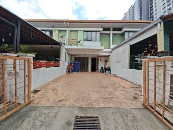 ANGGERIK PERDANA KAJANG TERRACE, Kajang的房屋，照片1