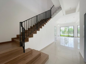 Photo #8