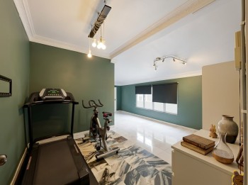 Photo #9