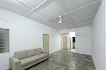 Apartmen di Jalan Puchong Utama 7, Puchong, foto 1