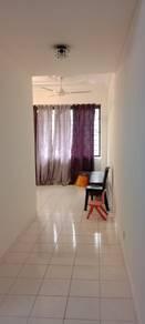 客厅/饭厅 – Taman Lembah Maju 600, Ampang的公寓，照片1