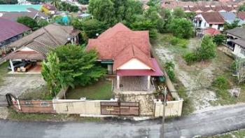 Bungalow at Kampung Baru, Kerteh, photo 1