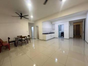客厅/饭厅 – Ideal Residency, Gelugor的公寓，照片1