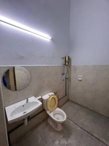 Bilik air – Rumah di Licuala Garden, Setia Tropika, foto 8