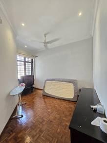 Rumah di Jalan Molek, Plentong, foto 6