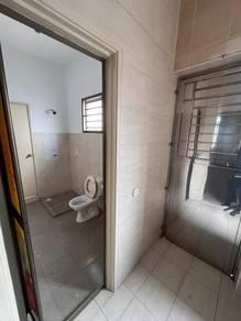 Bilik air – Rumah di Licuala Garden, Setia Tropika, foto 4