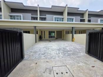 Rumah di Jalan Segedup, Kuching, foto 1
