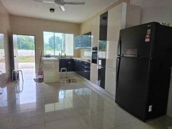 Rumah di Jalan Segedup, Kuching, foto 5