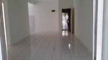 Pangsapuri di Jalan PP 43 Taman Pinggiran Putra, Seri Kembangan, foto 1