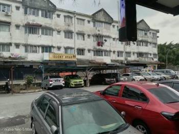 Apartment at Sri Serdang, Seri Kembangan, photo 1