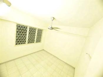 Apartment at Medan Tengku Block 1, Jelutong, photo 6