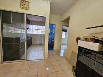 Townhouse at Taman Bukit Serdang, Seksyen 8, Seri Kembangan, photo 1