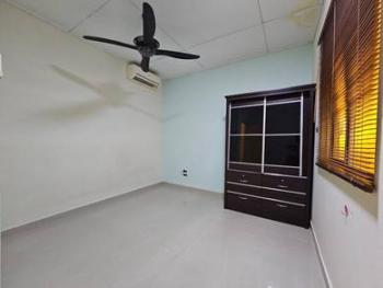 Townhouse at Taman Bukit Serdang, Seksyen 8, Seri Kembangan, photo 8