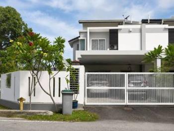 House at Laman Delfina, Nilai, photo 1