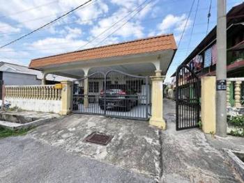 Bungalow at Kampung Melayu Batu Caves Selatan, Batu Caves, photo 6