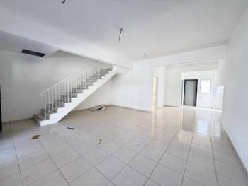 House at M Senyumia, Sepang, photo 1