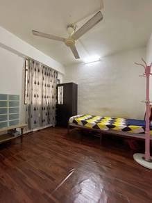 Flat at Sungai Batu (Blok 8), Teluk Kumbar, photo 7
