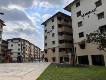 Pangsapuri Semarak, Setia Alam的公寓，照片2