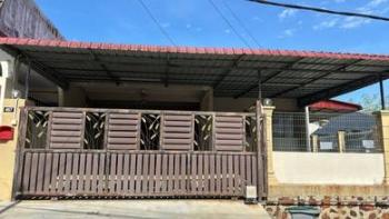 House at Taman Perdana, Port Dickson, photo 2