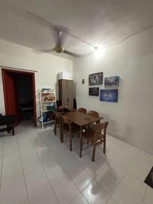 Apartmen di Putra Indah, Seri Kembangan, foto 3
