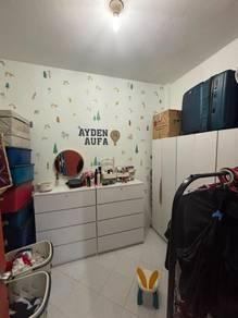 Apartmen di Putra Indah, Seri Kembangan, foto 2