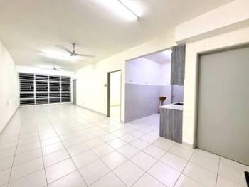 Living & dining – Apartment at PANGSAPURI SERI UTAMA, Puchong, photo 3