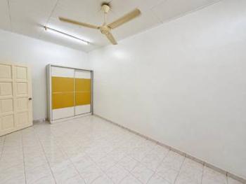 卧室 – Taman Pengkalan Barat, Ipoh的房屋，照片7