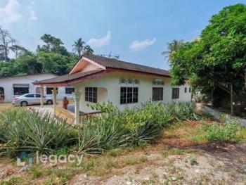 Kampung Serentang, Bidor的平房，照片4